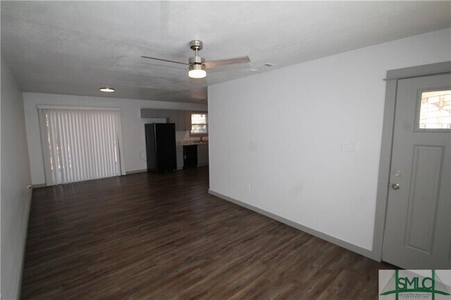Building Photo - 9309 Dunwoody Dr