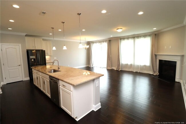 Building Photo - 410 Boscawen Ln
