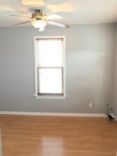 Foto del edificio - 6316 W Warwick Ave