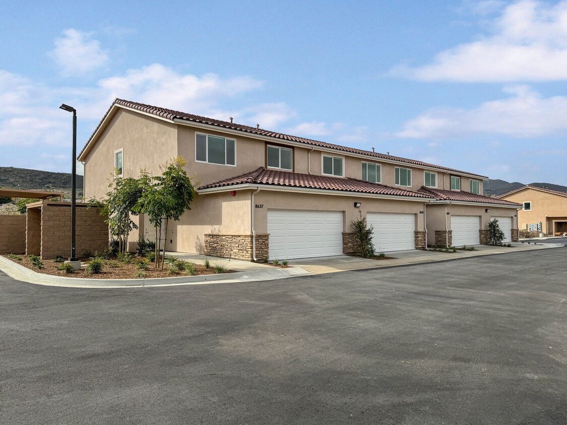 Rancho Fanita Villas Townhomes for Rent Santee, CA