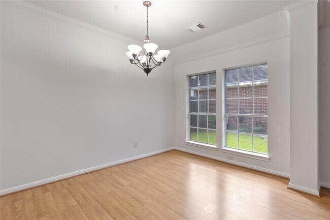 Foto del edificio - 1809 Oak Cluster Cir
