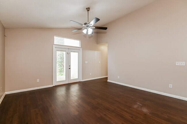 Foto del edificio - 2112 S Cranbrook Ave