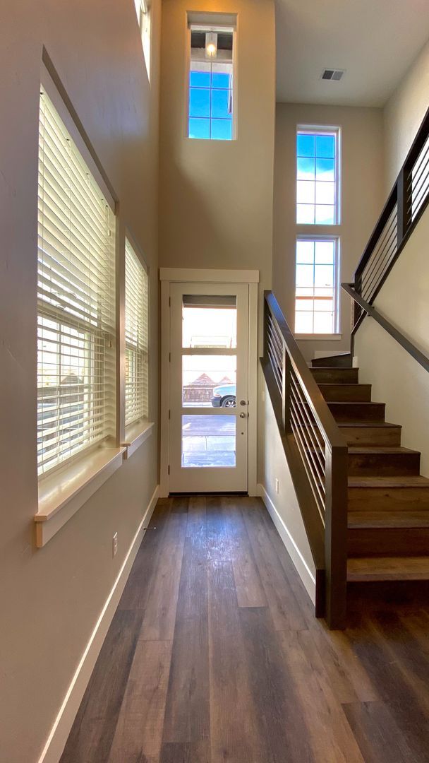 Building Photo - Beautiful 2021 4 Bedroom 3.5 Bath Three St...