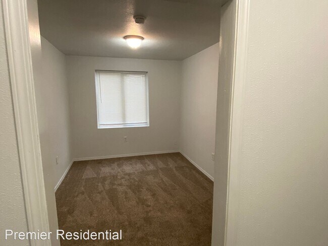 Building Photo - 5 br, 1 bath House - 4331 S Union Ave