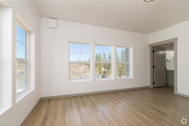 2BR, 2BA - 1152SF - Farwell North