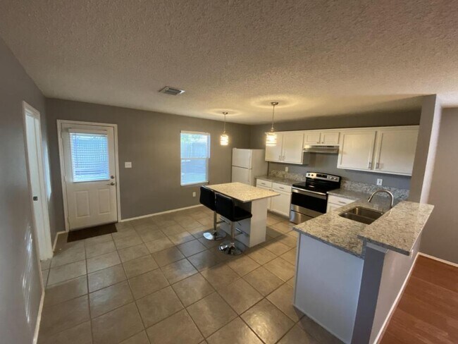 Foto del edificio - 4603 Courtside Dr