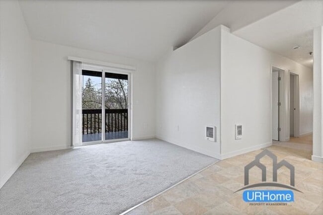 Foto del interior - Stunning 3-bed/2-bath apartments, close to public transit