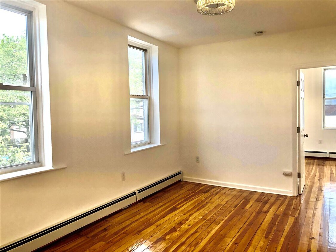 151 Bleecker St Unit 5, Jersey City, NJ 07307 Room for Rent in Jersey