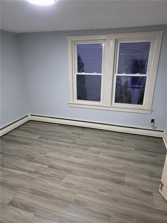 Foto del edificio - 8 Racicot Ave