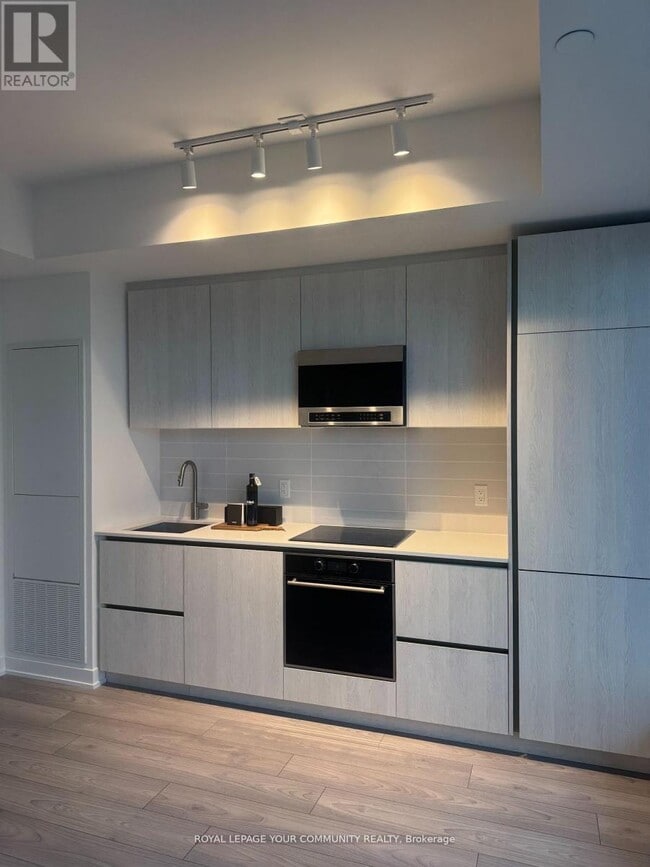 Building Photo - 120 Broadway Ave