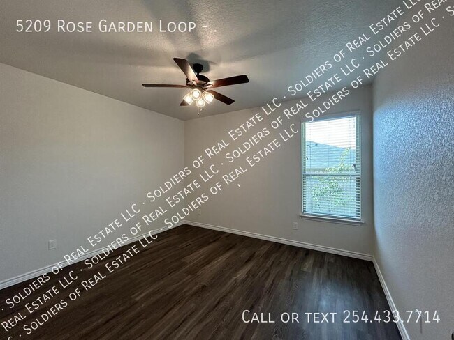 Building Photo - 5209 Rose Garden Loop