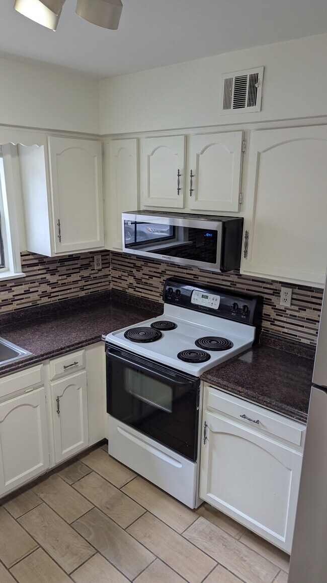 Cocina - 1718 Redwood Ct