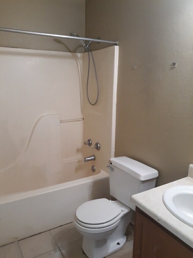 Building Photo - Cozy 2 Bedroom Apartment in Bono, AR with 710 Sq Ft and Full Bathroom!