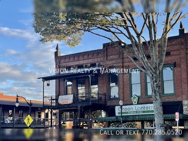 Building Photo - 105 Barnes Ave-A