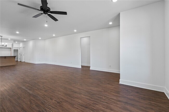 Foto del edificio - 90 Watson Ln
