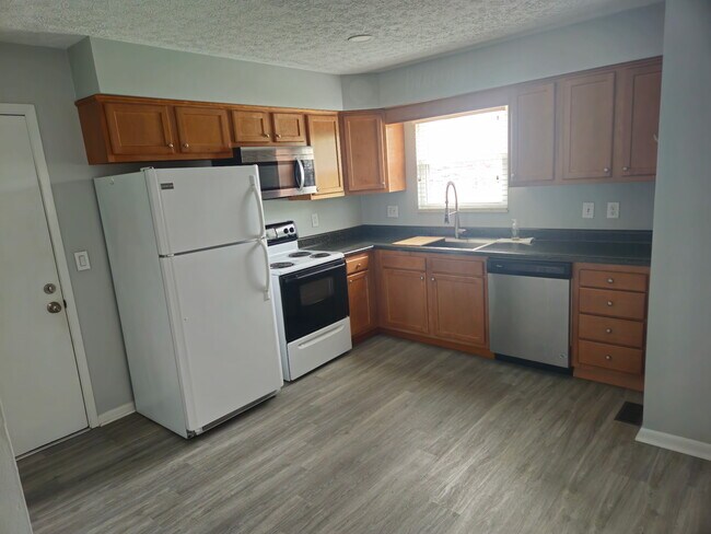 Foto del edificio - 1372 Western Row Rd