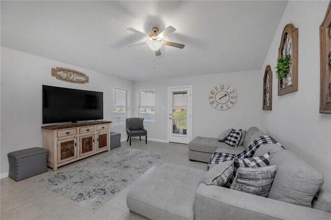 Foto del edificio - 13806 Rosebud Isle Dr