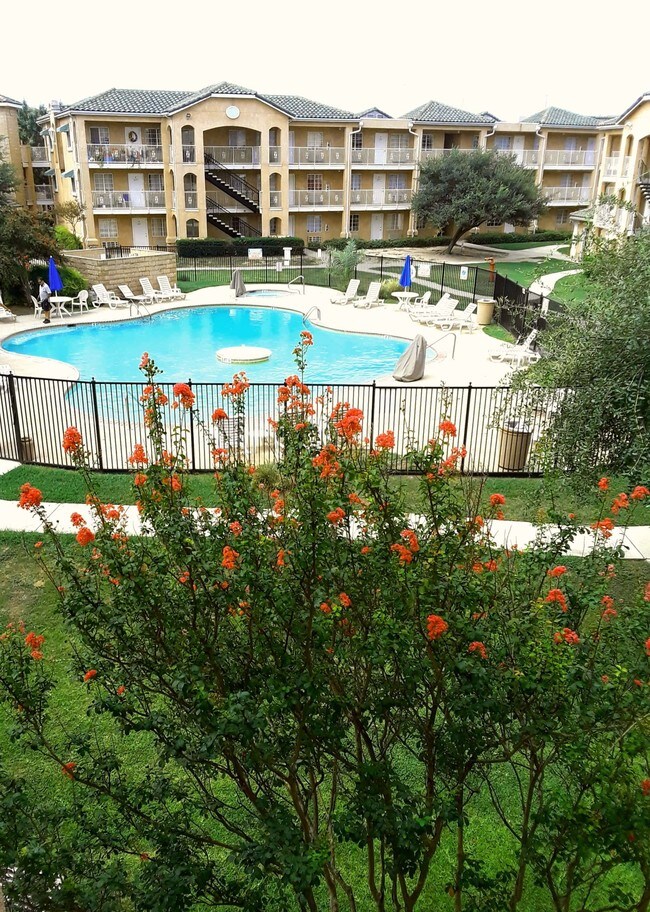 Budget Suites Apartments San Antonio, TX