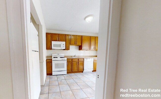 Building Photo - 5 Barrows St