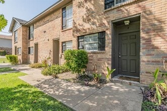 Building Photo - 7604 Chapin Rd