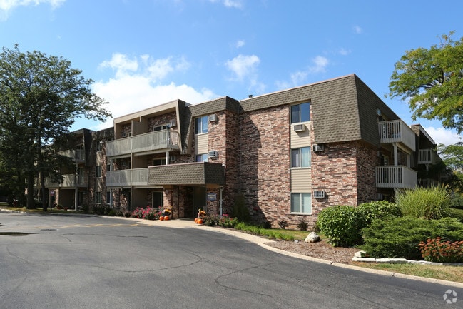 Buffalo Creek Apartments - Buffalo Grove, IL | Apartments.com