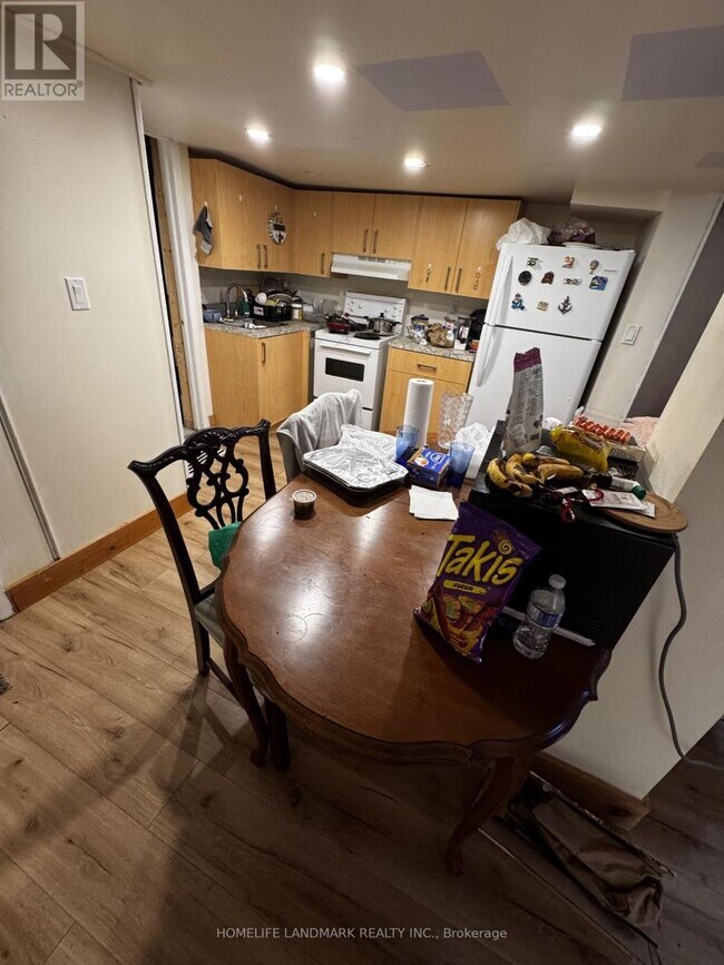 Photo du bâtiment - 102 Billington Crescent