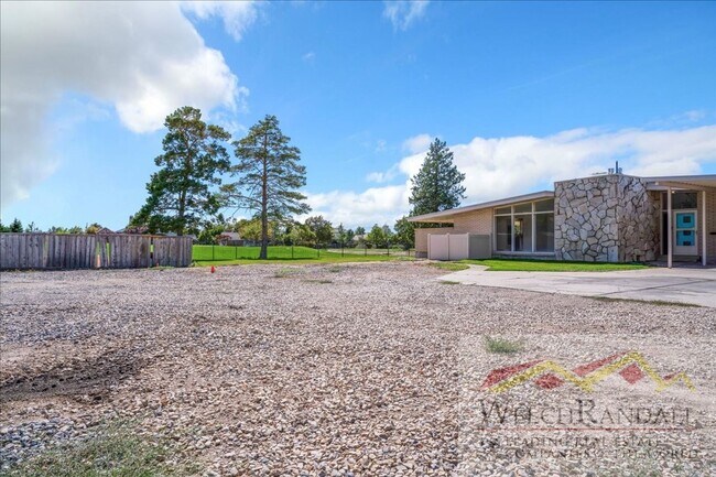 Foto del edificio - Beautifully Updated Single Family Home in ...