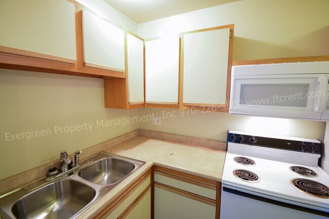 Foto del edificio - 923 James Ct