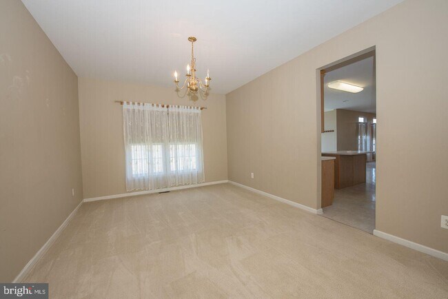 Building Photo - 4417 Meadowridge Cir