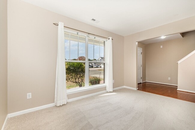 Building Photo - Room to Breathe! 5 Bedroom Home in Desirable Rolesville Location on .48 Acres