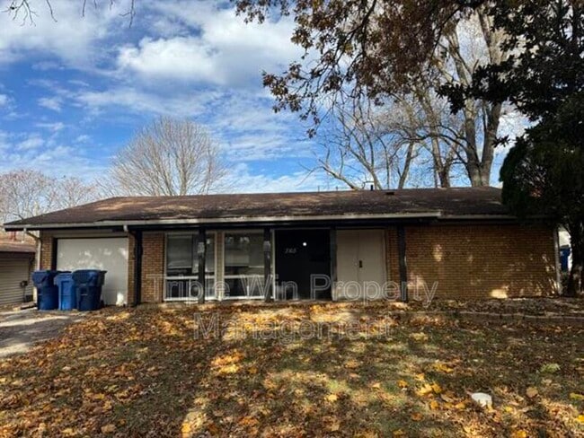 Building Photo - 3165 St Catherine St