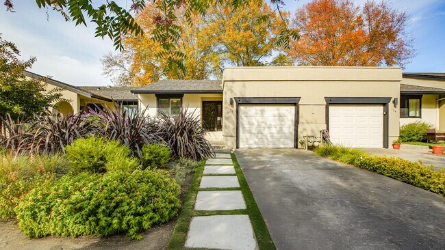 Foto del edificio - 156 Vineyard Cir