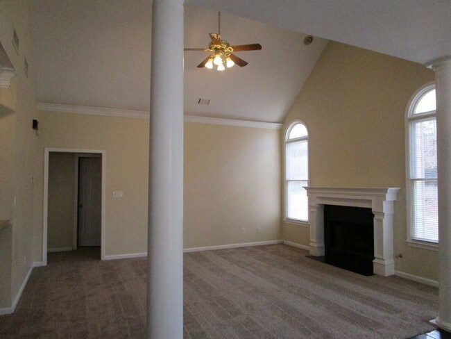 Building Photo - 2832 Chapel Ridge Cir