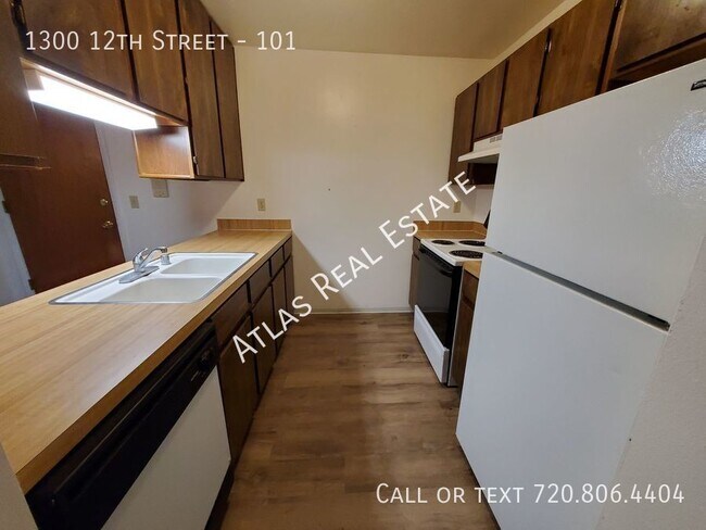 Building Photo - ONE MONTH FREE Charming 2bd/1ba Ground Flo...