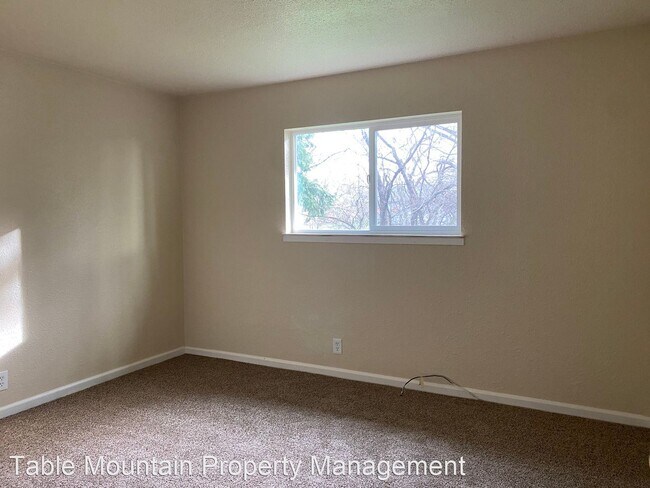 Building Photo - 3 br, 1 bath House - 1227 Grand Ave