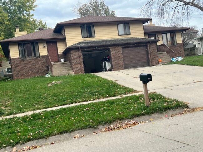 Building Photo - 1467 Westview Dr