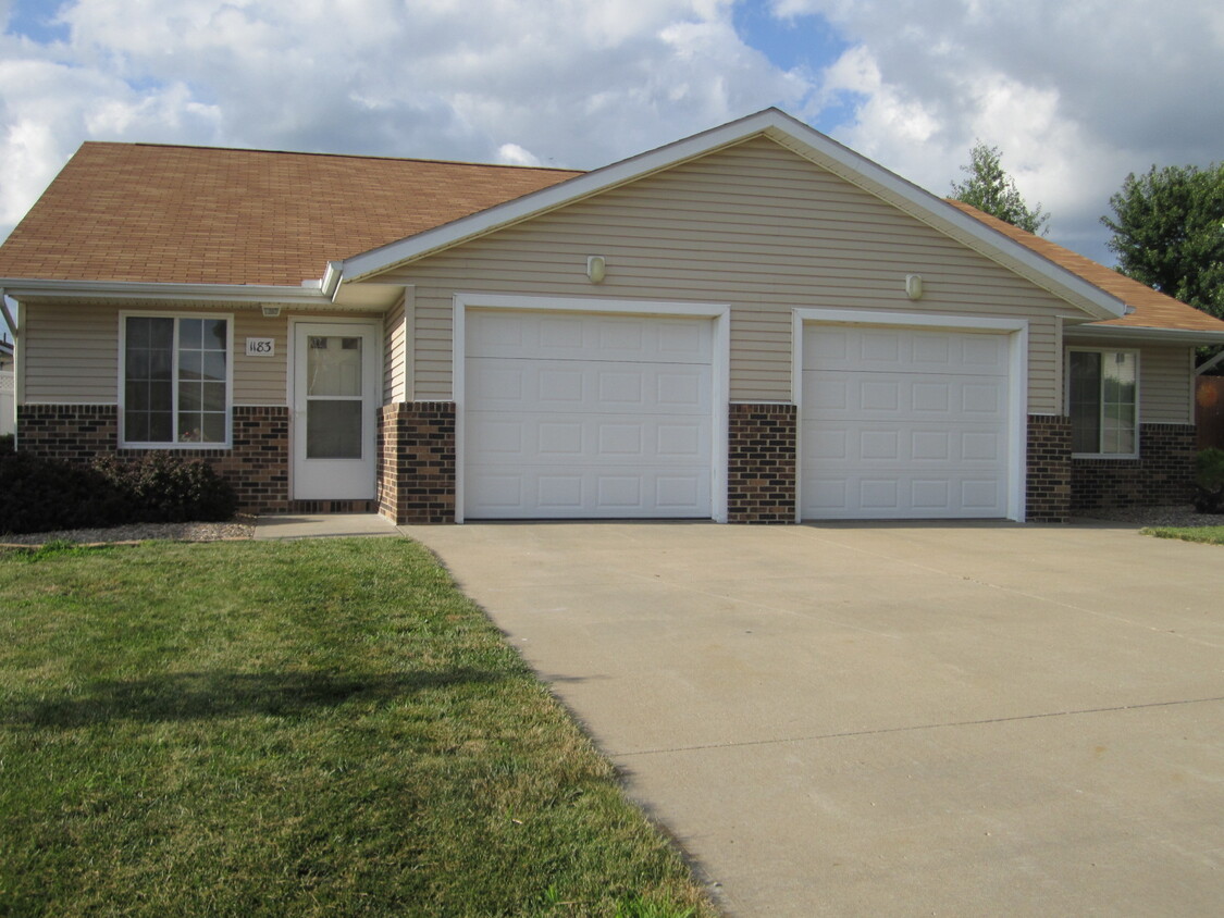 Primary Photo - 1183 Ashley Dr