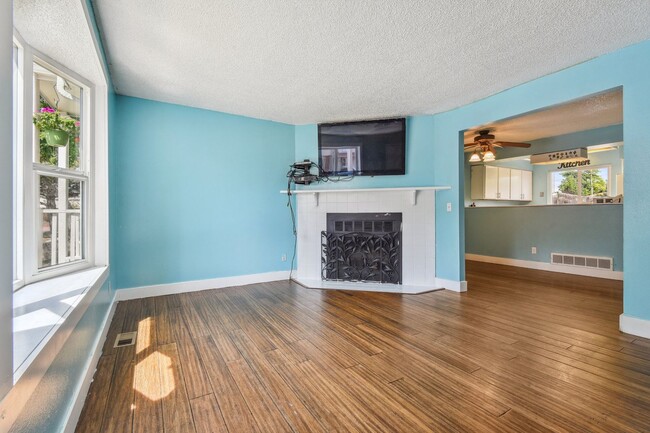 Building Photo - 8218 Washington St