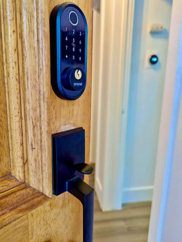 Building Photo - 19036 Plummer St