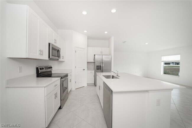 Foto del edificio - 3709 NE 14th Ave