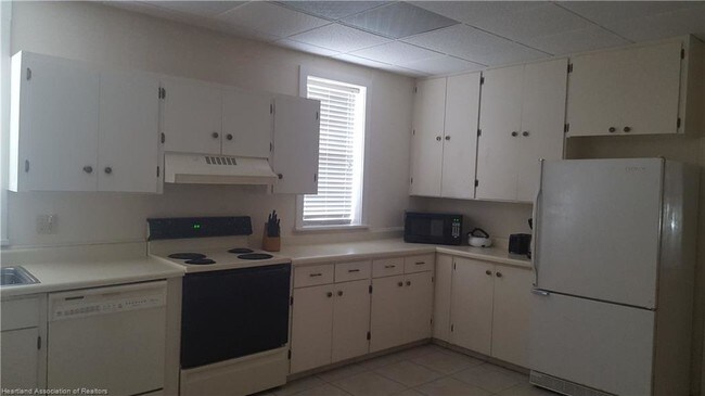 Building Photo - 1828 W Dinner Lake Dr