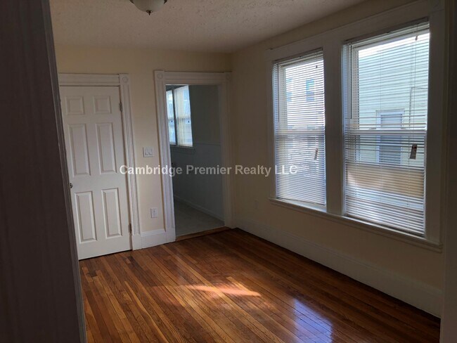 Foto del edificio - 55 Bonair St