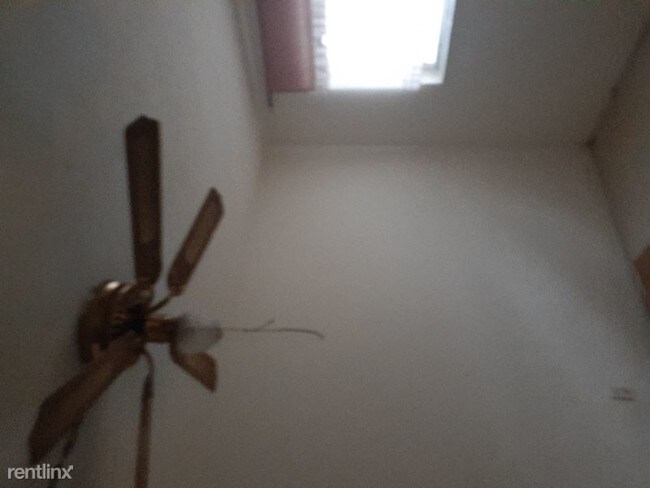 Building Photo - 1 br, 1 bath Apartment - 1200 Stirling Rd