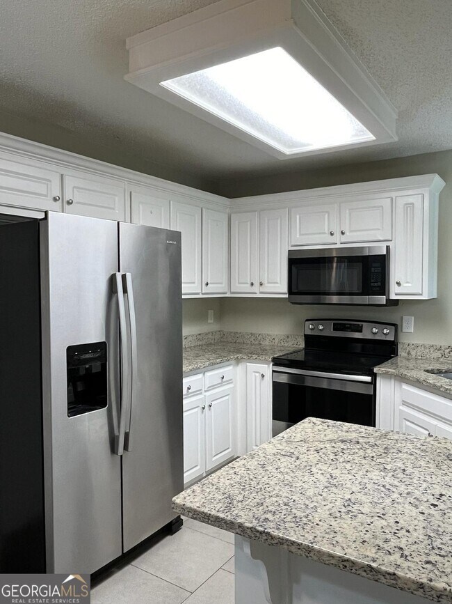 Foto del edificio - 545 Scrooch Ct