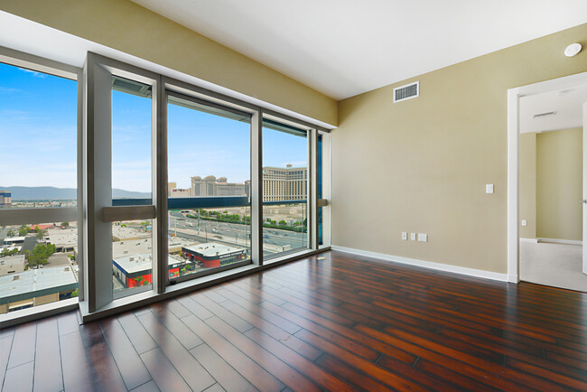 Foto del edificio - The Martin 1404-North Strip/City/Mtn Views...