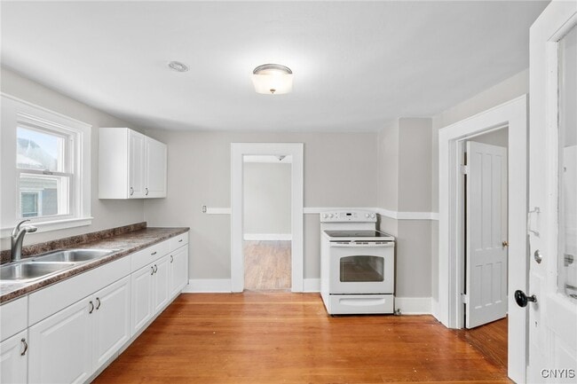 Foto del edificio - 200 Center St