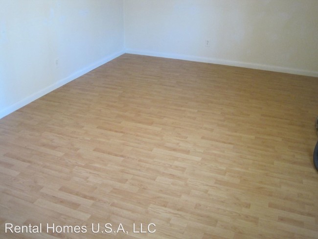 Building Photo - 1 br, 1 bath House - 598 Pinewood Drive #104