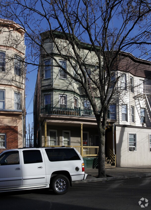 Foto principal - 76 4th St