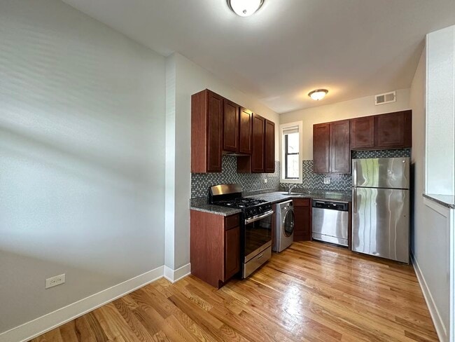 Building Photo - 347 Park Ave