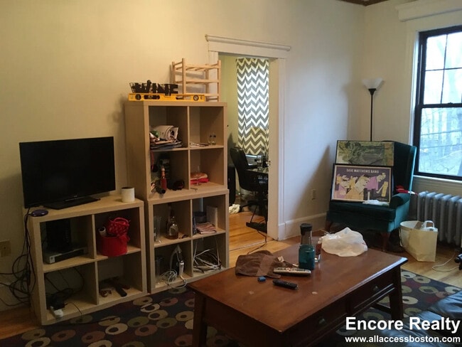 Building Photo - 47 Gordon St